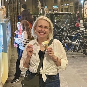 Meet your Posher, Teresa